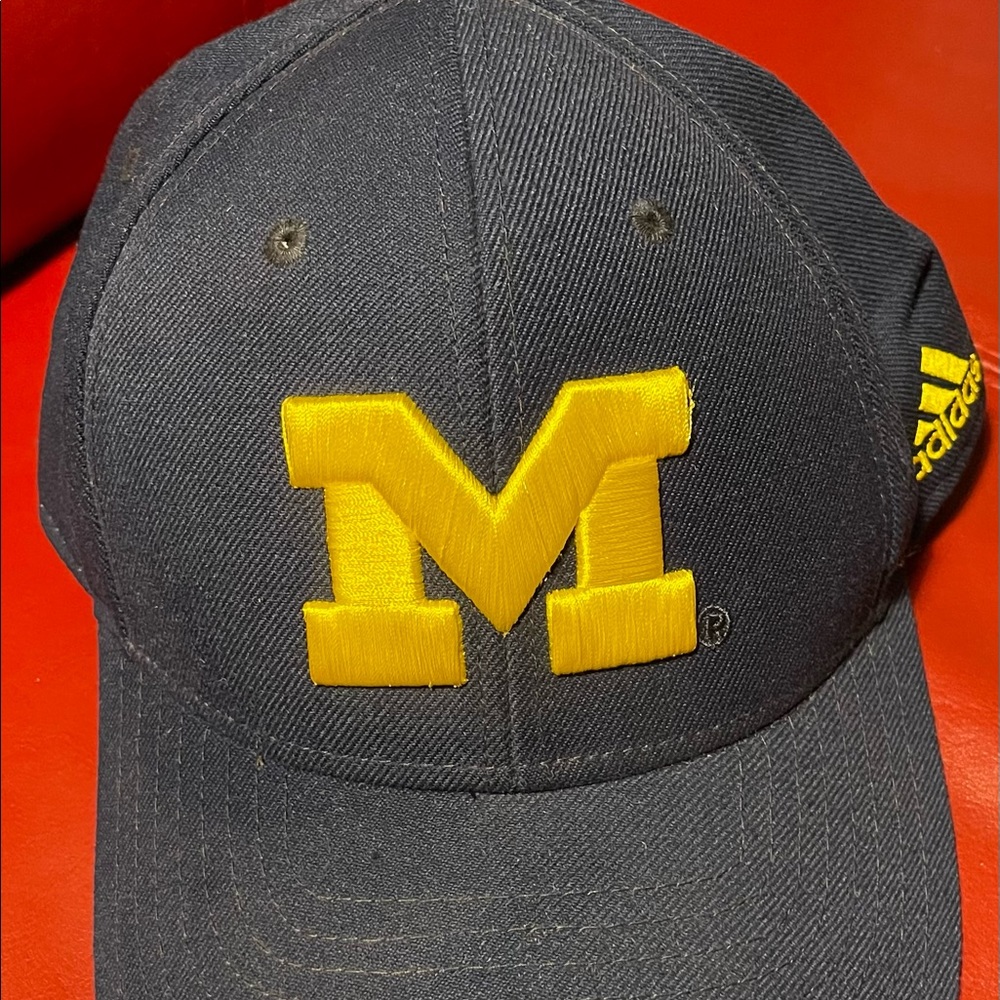 Adidas Men's 7.5 Blue Michigan University Baseball Hat Embroidered  7 1/4 NWOT